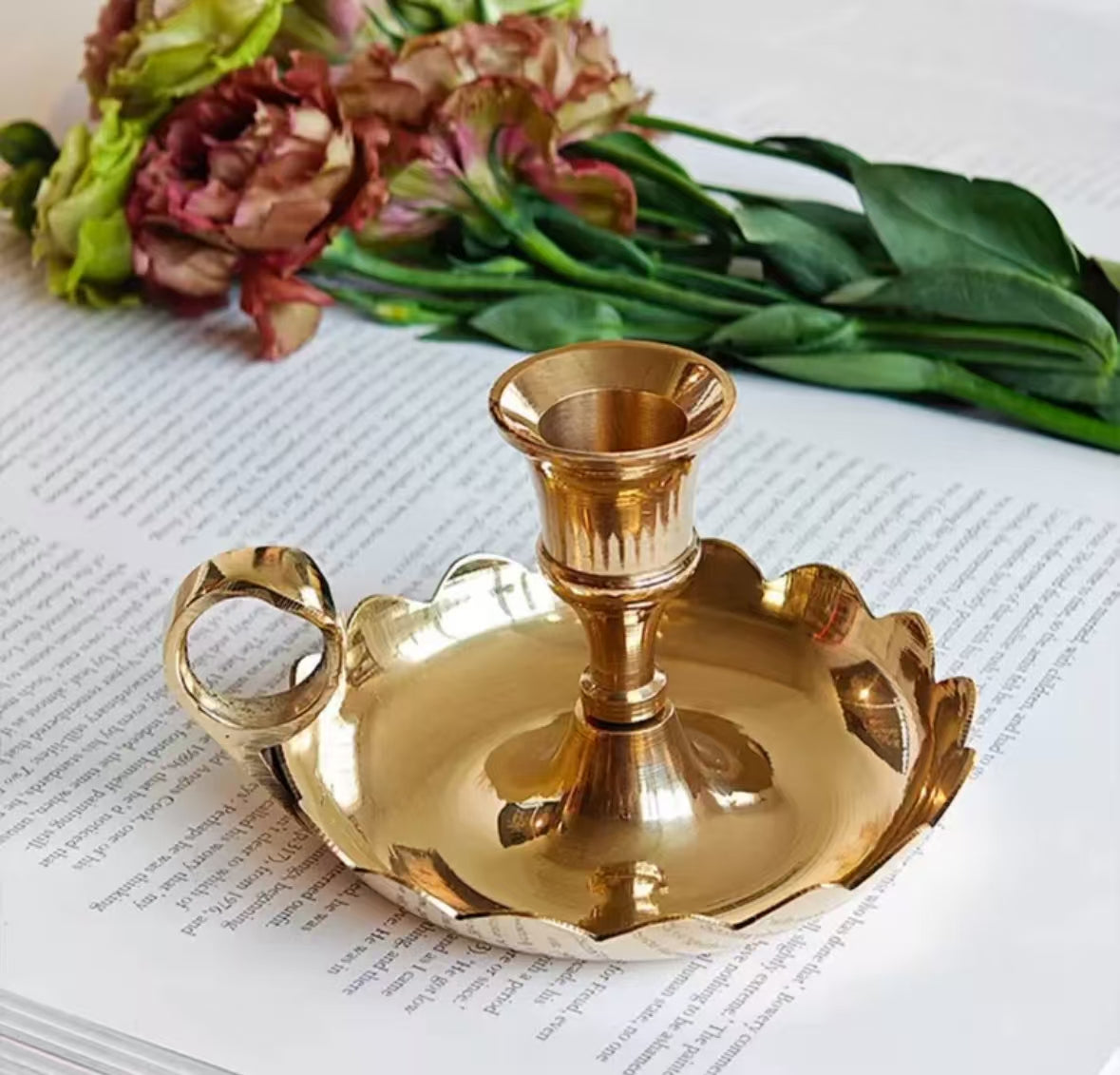 Simple handheld-Brass vintage candle holder